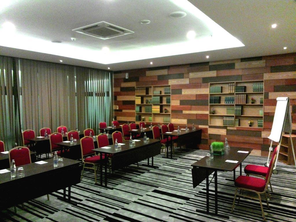 Harvestland Hotel Bali Kuta Lombok Exterior foto