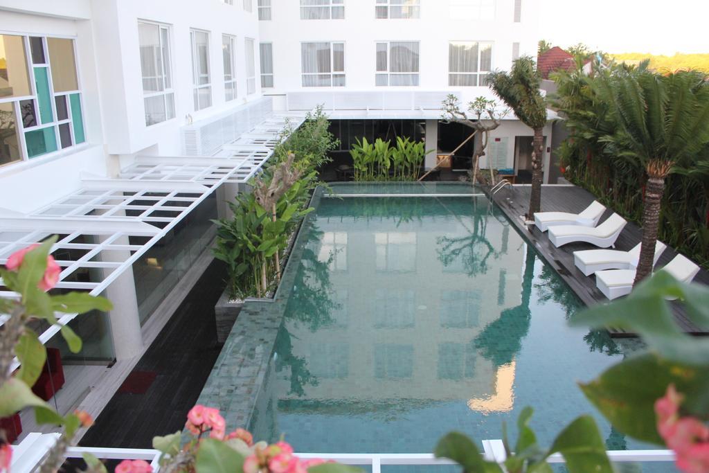 Harvestland Hotel Bali Kuta Lombok Exterior foto